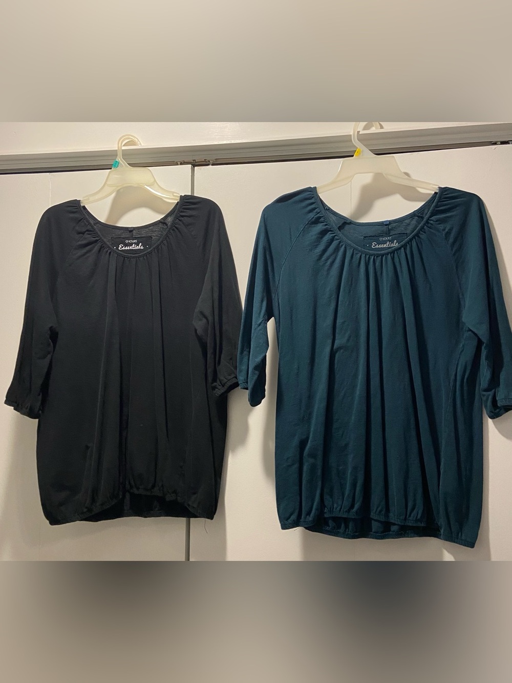 Your Essentials Women's Pleated Scoop Neck Tops with Cinched Sleeves & Bottom